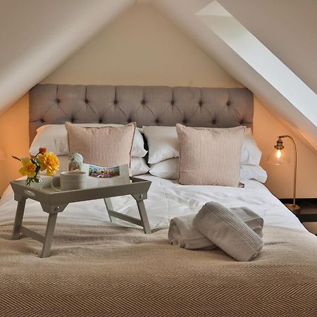 Oak Tree Hideaway Villa Whitchurch  Eksteriør billede