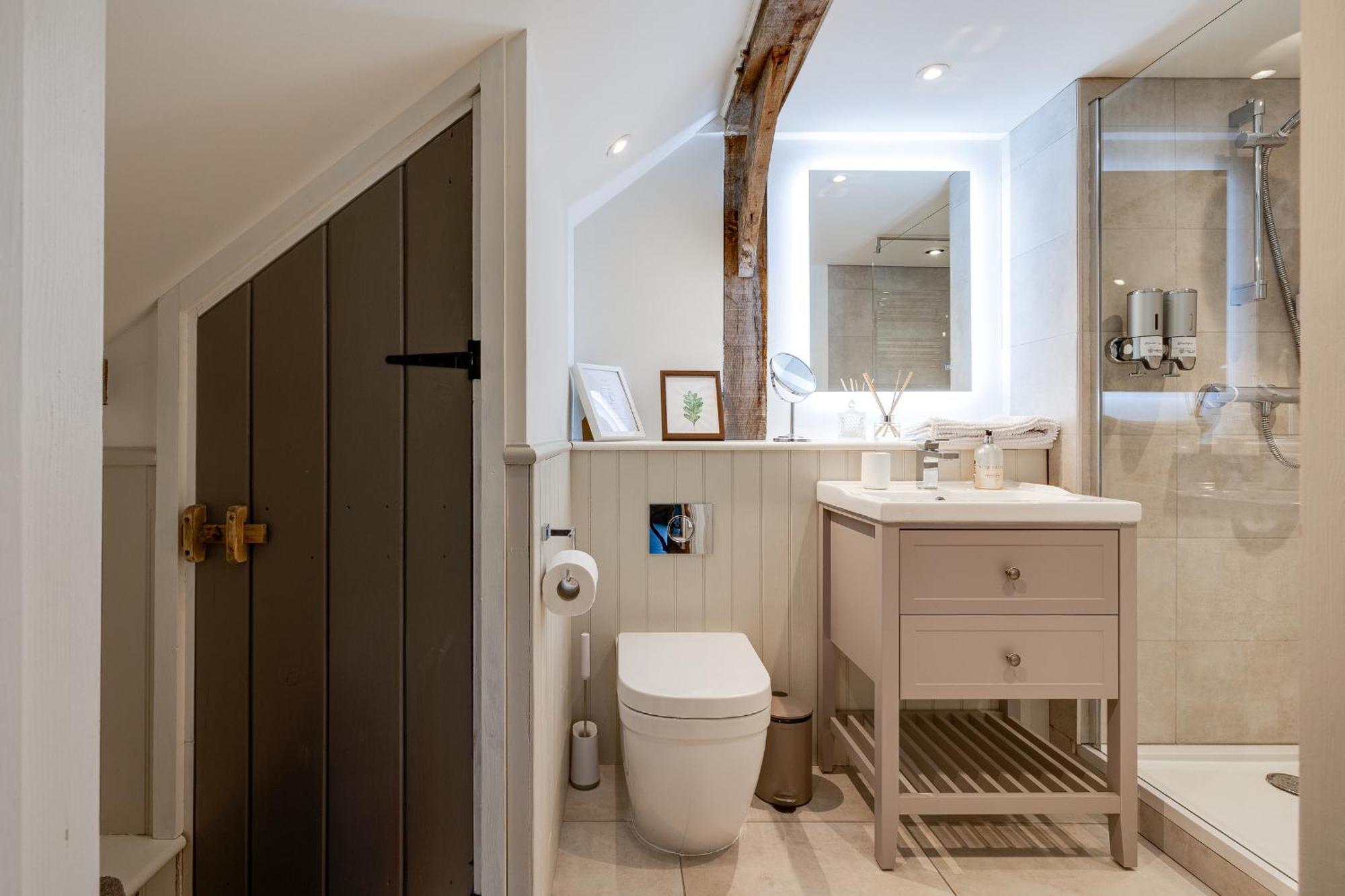 Oak Tree Hideaway Villa Whitchurch  Eksteriør billede