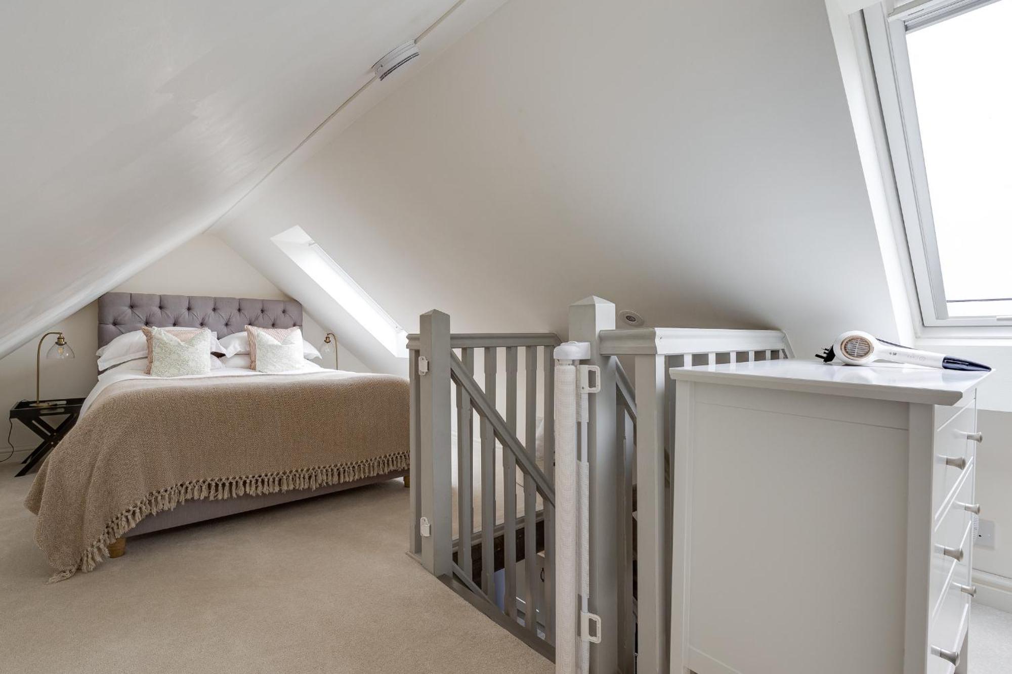 Oak Tree Hideaway Villa Whitchurch  Eksteriør billede