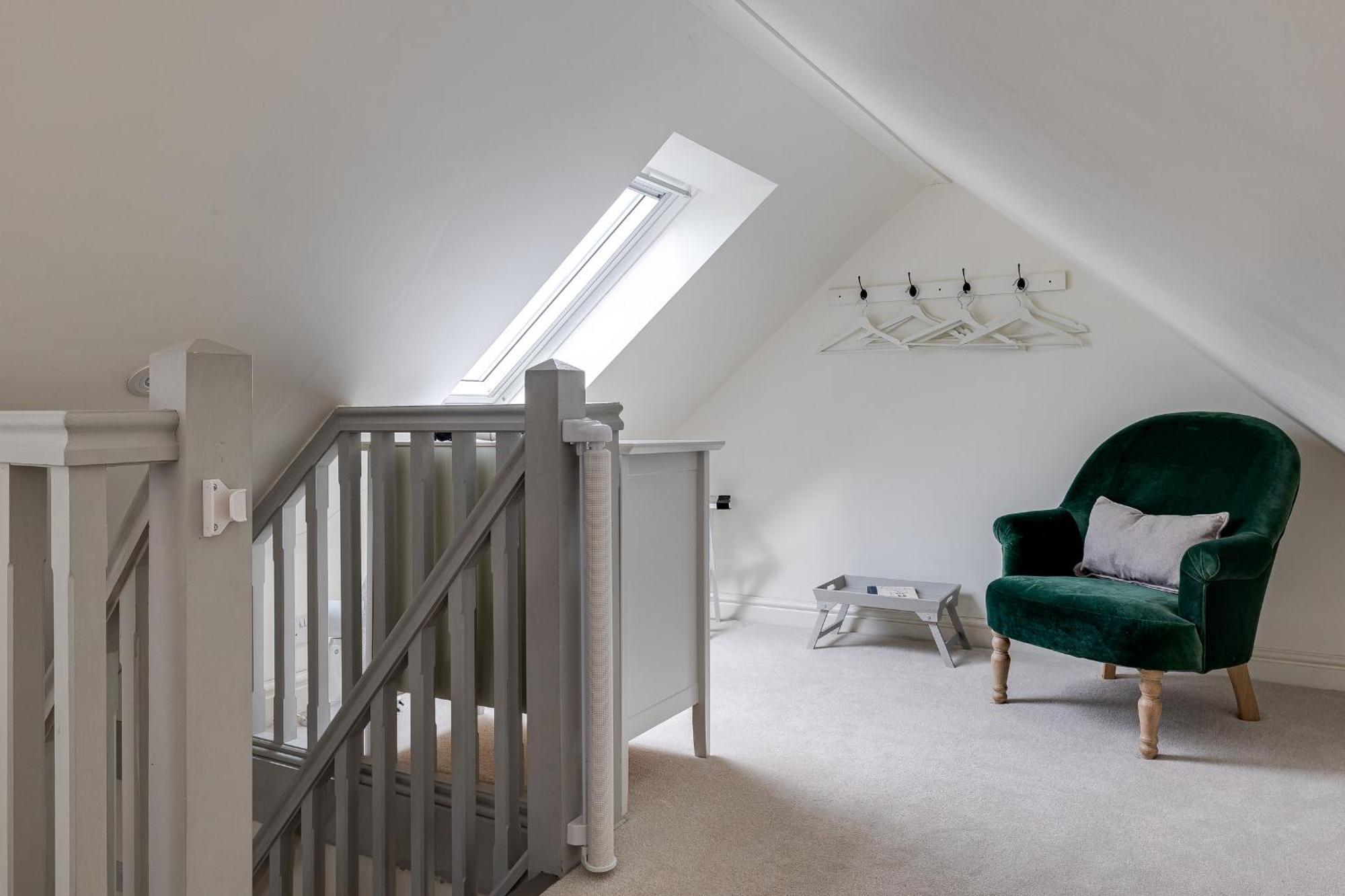 Oak Tree Hideaway Villa Whitchurch  Eksteriør billede